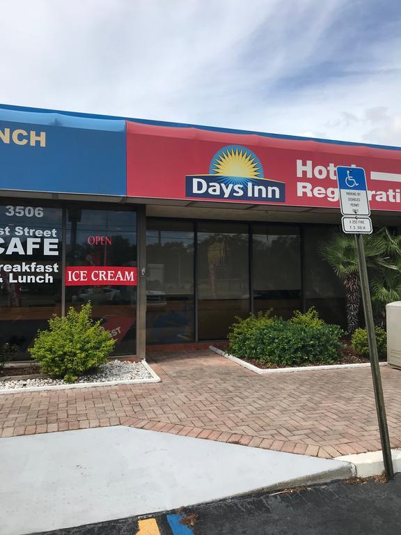 Days Inn By Wyndham Bradenton - Near The Gulf Exterior foto